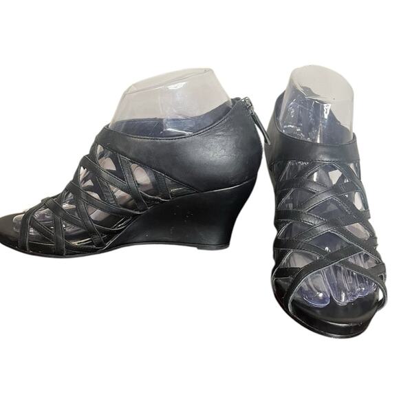 EILEEN FISHER Black Leather Caged Wedge Lattice Zip Back Sandals Women's Sz 7.5‎ - Picture 1 of 6